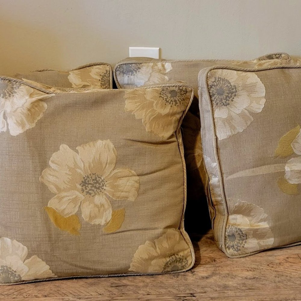 4 pillows